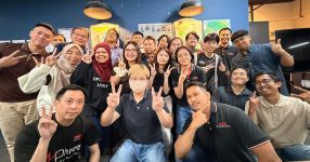 AI company in Malaysia celebrates employees